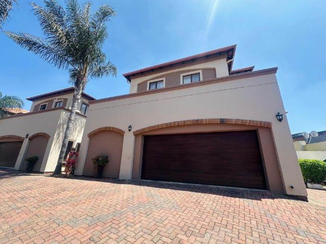 3 Bedroom House in Glenvista