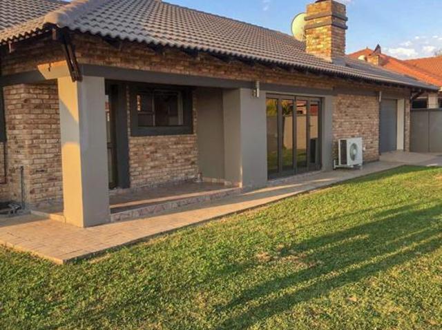 3 Bedroom House in Grimbeek Park