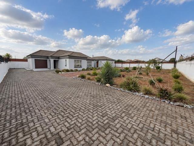 3 Bedroom House in Doornpoort