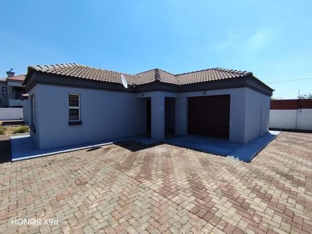 3 Bedroom House in Doornpoort