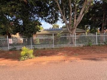 3 Bedroom House in Dorandia