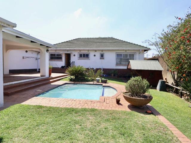 3 Bedroom House in Dawn View