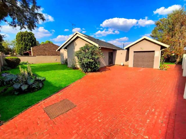 3 Bedroom House in Dawn Park