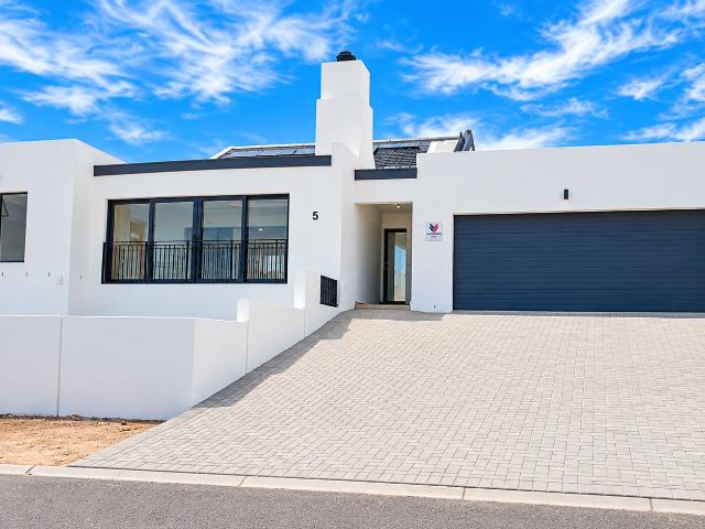 3 Bedroom House in Da Gama Bay