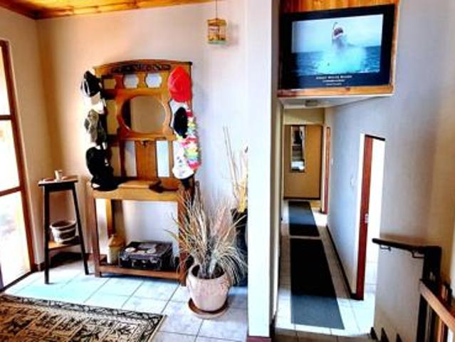 3 Bedroom House in Dana Bay