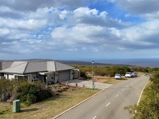 3 Bedroom House in Dana Bay