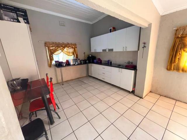 3 Bedroom House in De Beers