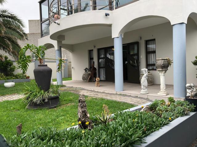 3 Bedroom House in De Kelders
