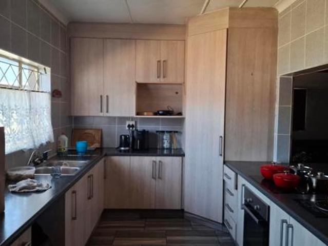 3 Bedroom House in Delmas