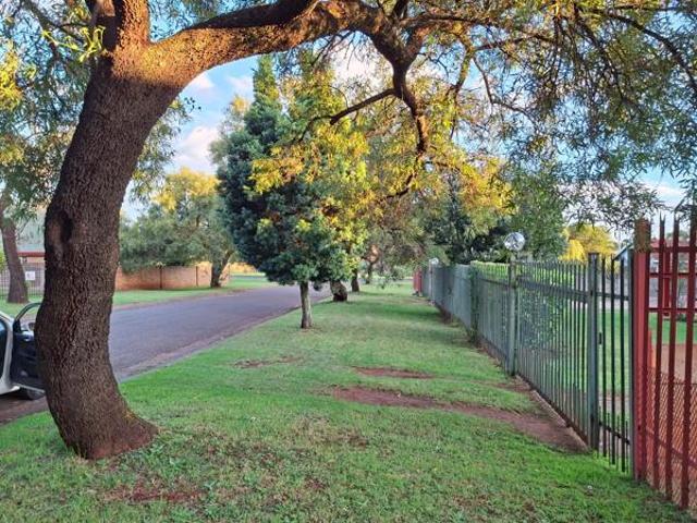 3 Bedroom House in Dennesig