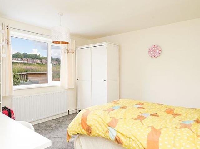 3 bedroom house in Dronfield