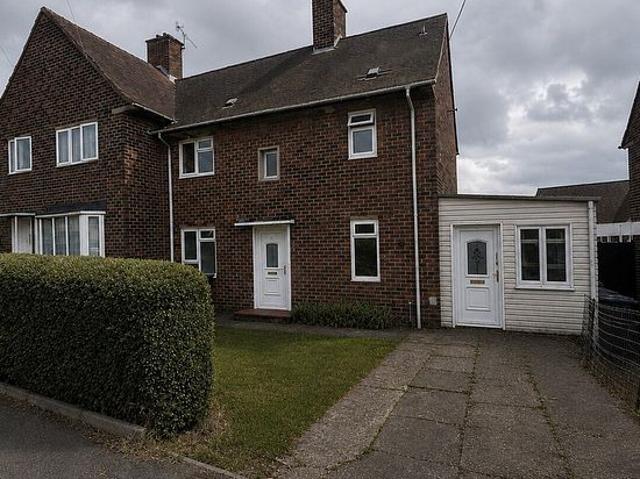3 bedroom house in Dronfield