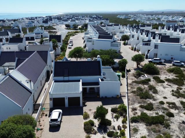 3 Bedroom House in Dwarskersbos