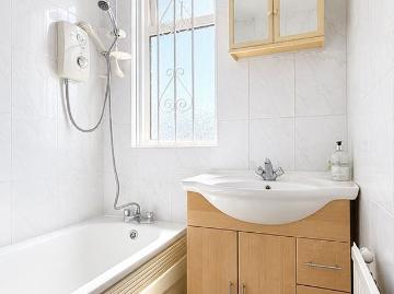 3 bedroom house in Enfield