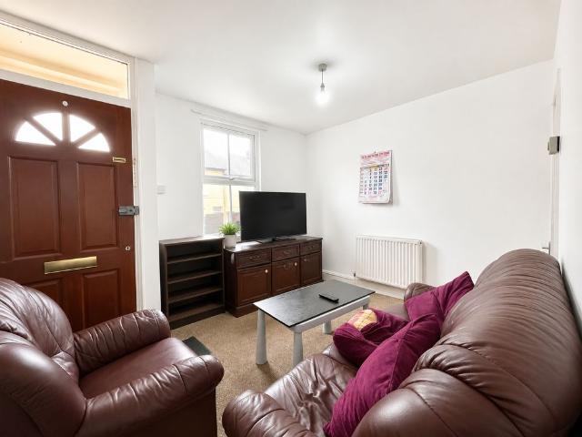 3 bedroom House in Edgehill Street, Reading