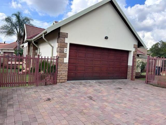 3 Bedroom House in Eldoglen