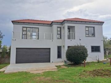3 Bedroom House in Esther Park