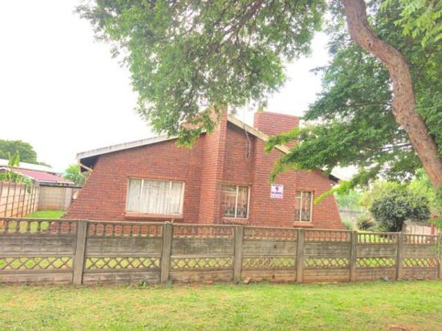 3 Bedroom House in Fairleigh