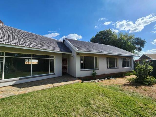 3 Bedroom House in Farrarmere