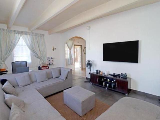 3 Bedroom House in Farrarmere
