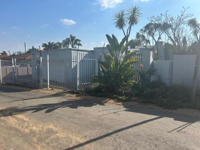 3 Bedroom House in Ferndale