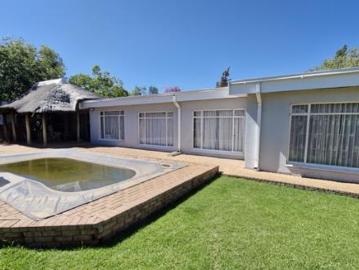 3 Bedroom House in Fichardt Park