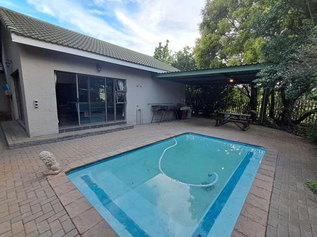 3 Bedroom House in Flora Gardens