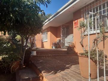 3 Bedroom House in Kensington
