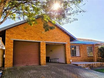 3 Bedroom House in Kleinfontein