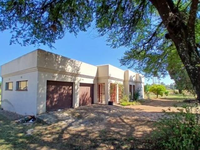 3 Bedroom House in Homestead Apple Orchards