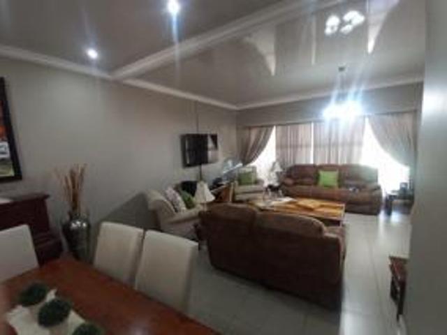 3 Bedroom House in Hadison Park