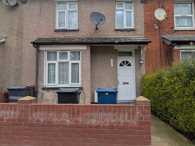 3 bedroom house in Harrow