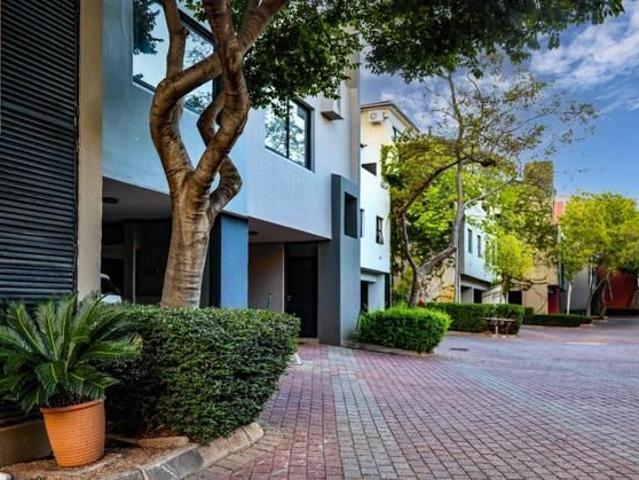 3 Bedroom House in Lombardy Estate