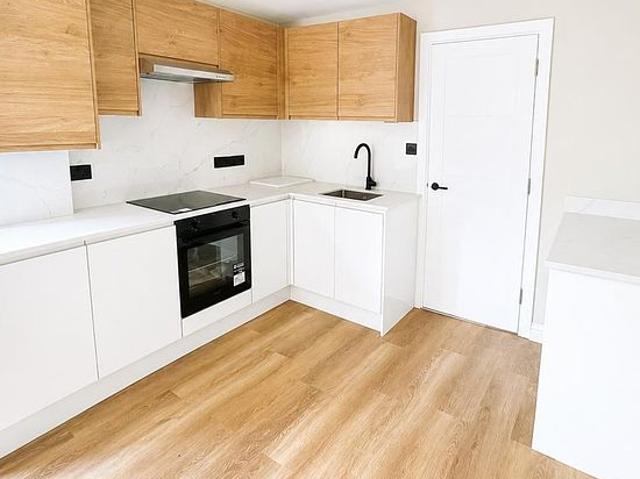 3 bedroom house in London