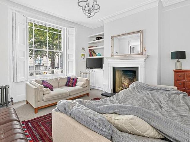 3 bedroom house in London