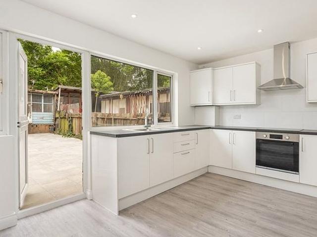 3 bedroom house in London