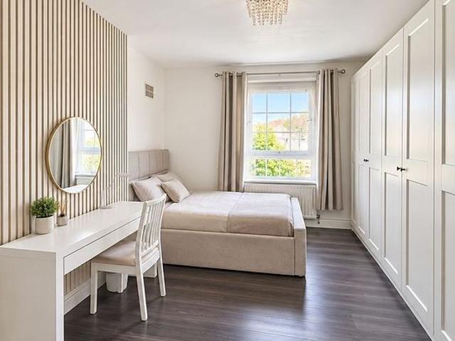 3 bedroom house in London
