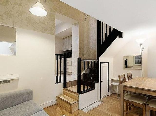 3 bedroom house in London