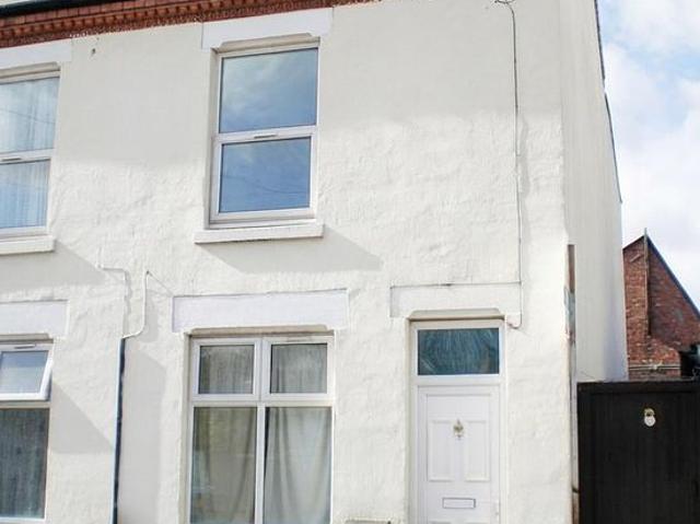 3 bedroom house in London