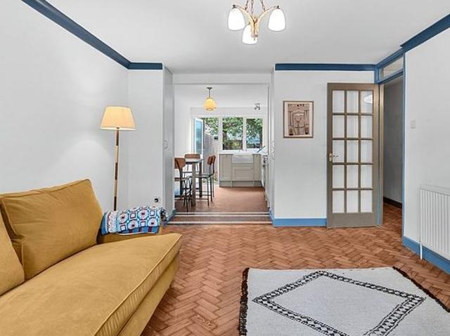 3 bedroom house in London