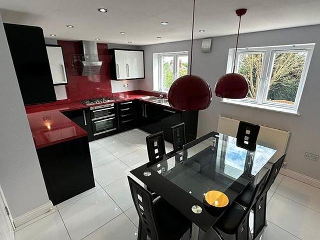3 bedroom house in Leeds