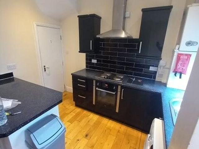 3 bedroom house in Leeds