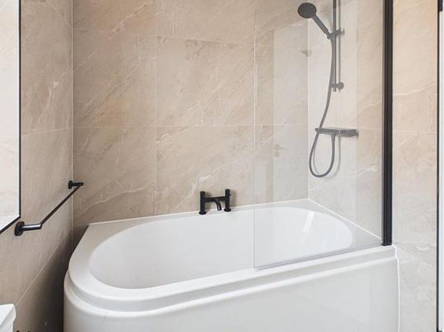 3 bedroom house in Leeds