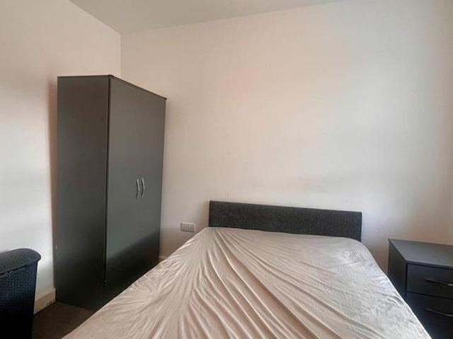 3 bedroom house in Leeds
