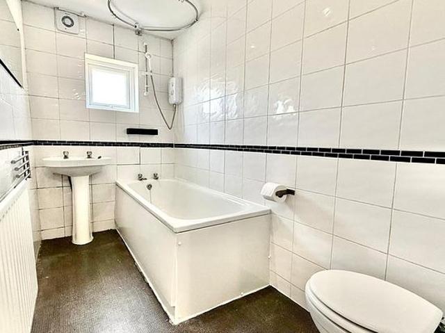 3 bedroom house in Leeds