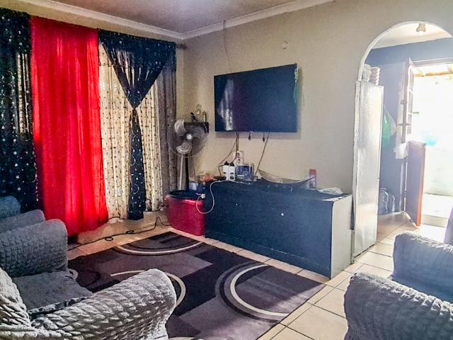 3 Bedroom House in Lentegeur