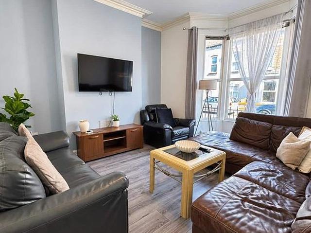 3 bedroom house in Liverpool