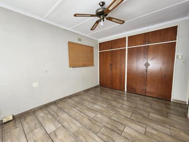 3 Bedroom House in Lindene
