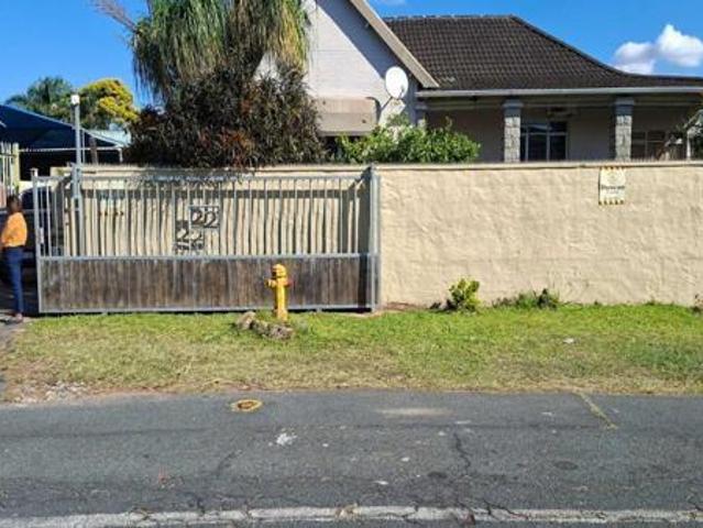 3 Bedroom House in Mount Vernon