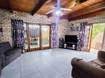 Uitenhage, Sundays River Valley Local Municipality, Sarah Baartman District Municipality, Eastern Cape